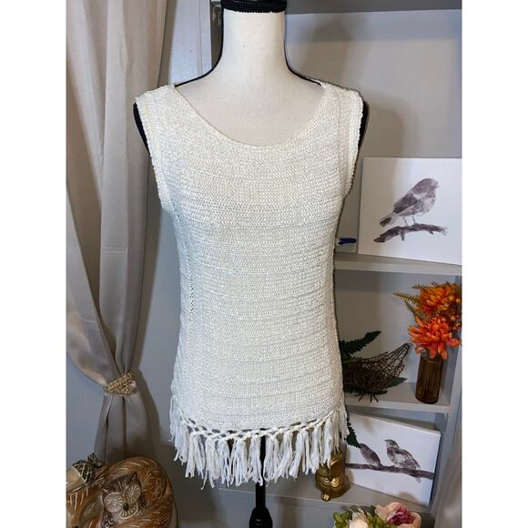 Lilly Pulitzer Small White/Cream GUC Crochet Style Knit Fringe Sleeveless Top - Picture 2 of 12